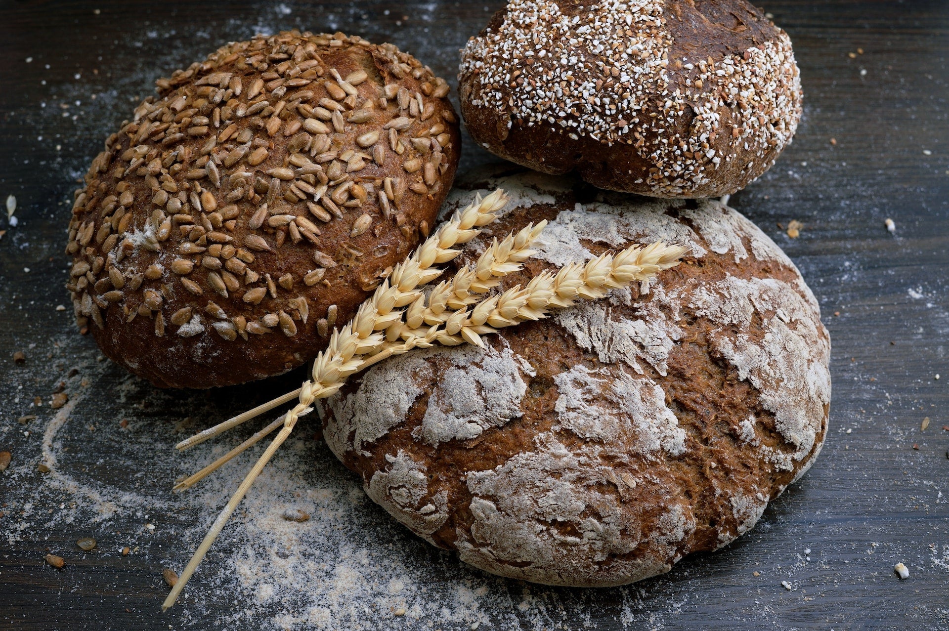 Celiac Disease vs Gluten Intolerance: Managing Diet & Gut Health